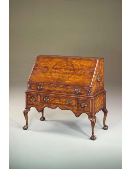 Executive Desks Ben Franklin Desk large American mahogany bureau.