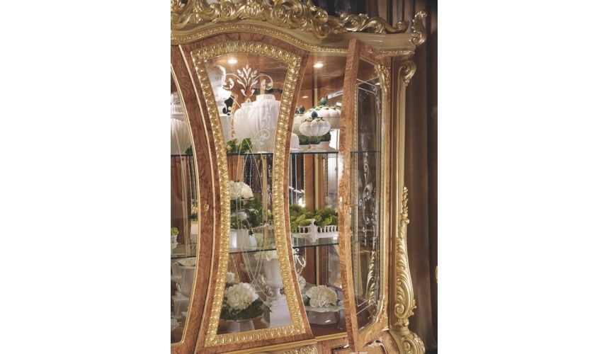 Dining Tables Stunning dinning table from our modern day palace collection