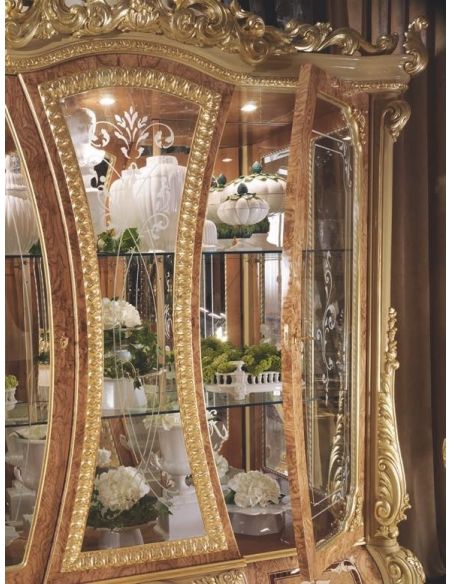 Dining Tables Stunning dinning table from our modern day palace collection
