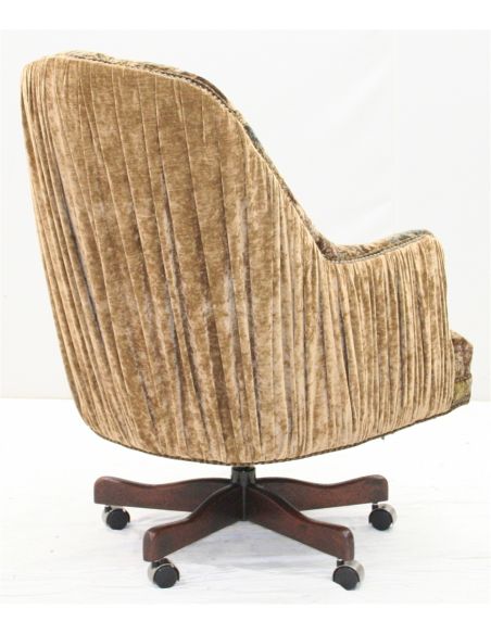 Office Chairs An elegant office desk chair in velvets