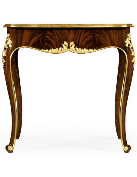 TABLES - SIDE, LAMP & BEDSIDE End table gilt carved