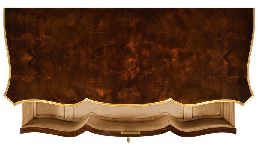 Chest of Drawers Gilded Victorian style chest of drawers