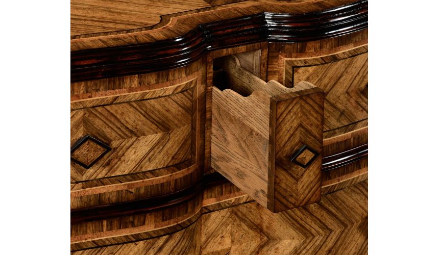 Chest of Drawers Large argentinian walnut chest of drawers