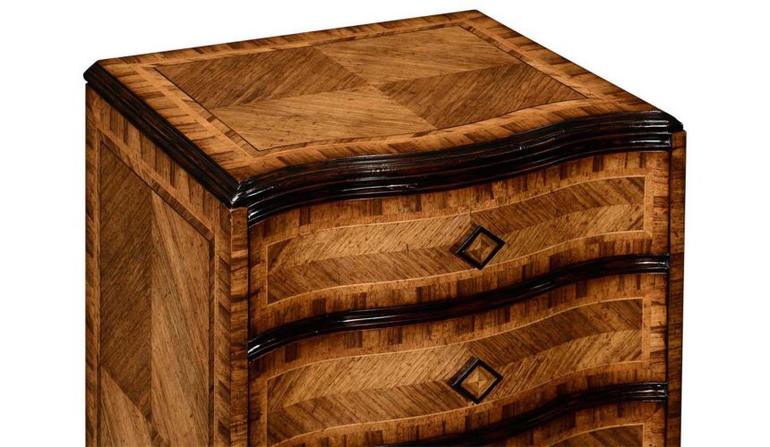Chest of Drawers Small chest with decorative argentinian walnut veneer