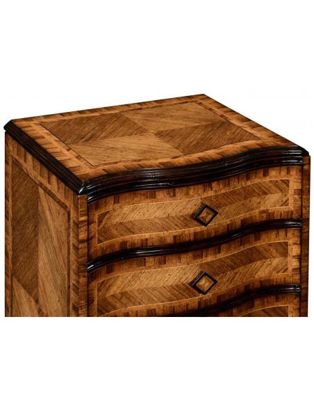 Chest of Drawers Small chest with decorative argentinian walnut veneer