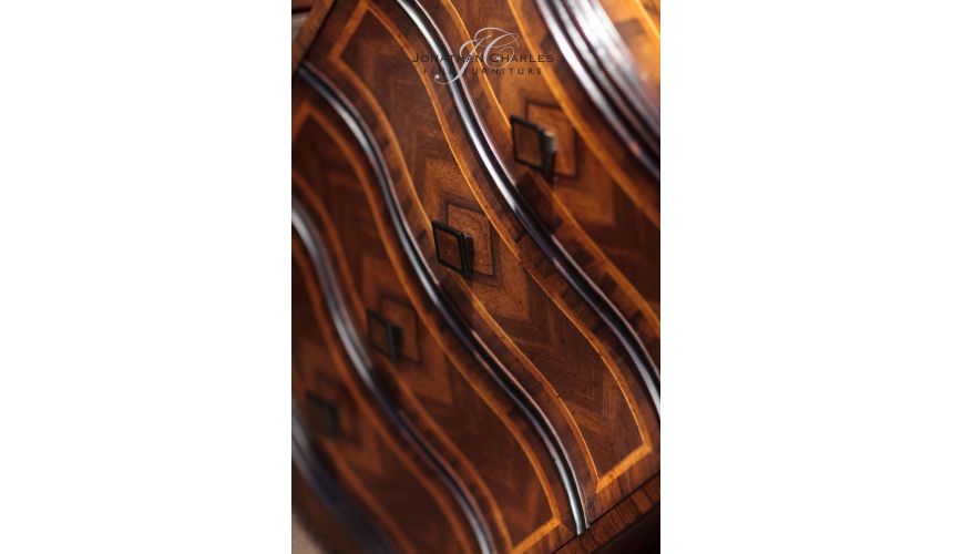 Chest of Drawers Small chest with decorative argentinian walnut veneer