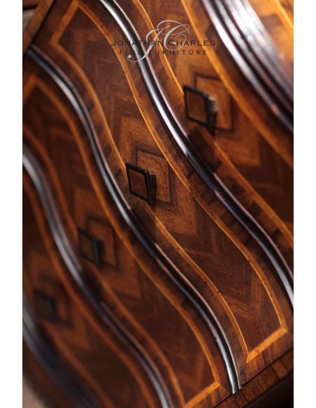 Chest of Drawers Small chest with decorative argentinian walnut veneer