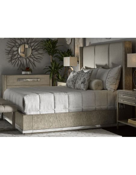 Queen and King Sized Beds Bed in a luxurious combination of wood and fabric