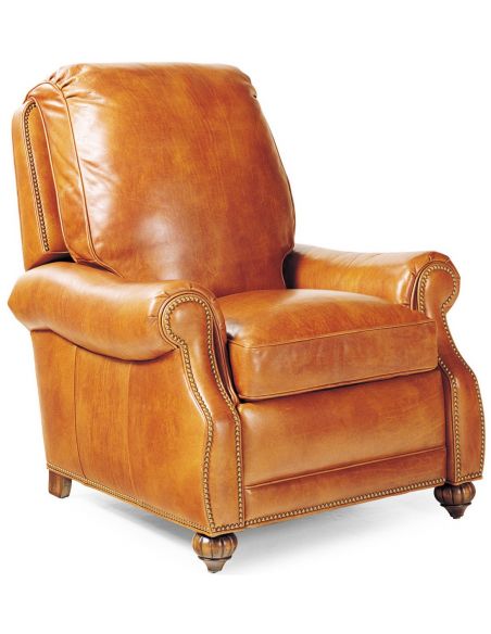 Classic caramel leather lounger