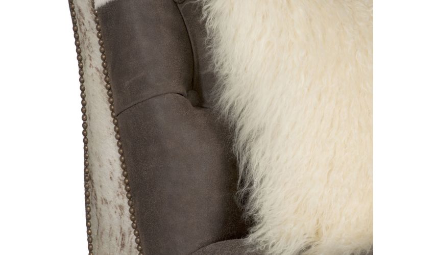 SETTEES, CHAISE, BENCHES Animal print chaise