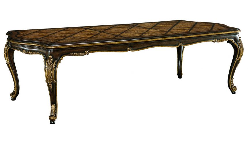 Dining Tables Luxurious traditional styled dining table