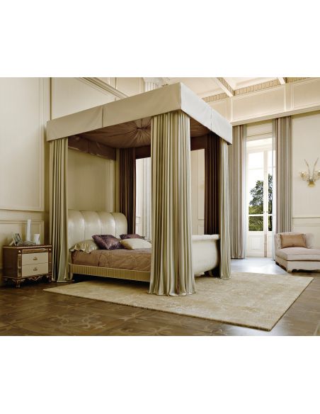 Queen and King Sized Beds Luxurious bed with canopy