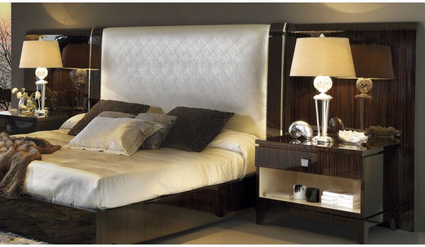 Mirrors, Screens, Decrative Pannels BENTLY COLLECTION. BED HEAD