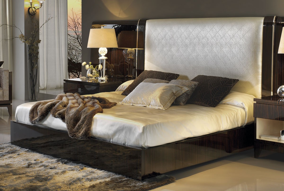 Mirrors, Screens, Decrative Pannels BENTLY COLLECTION. BED