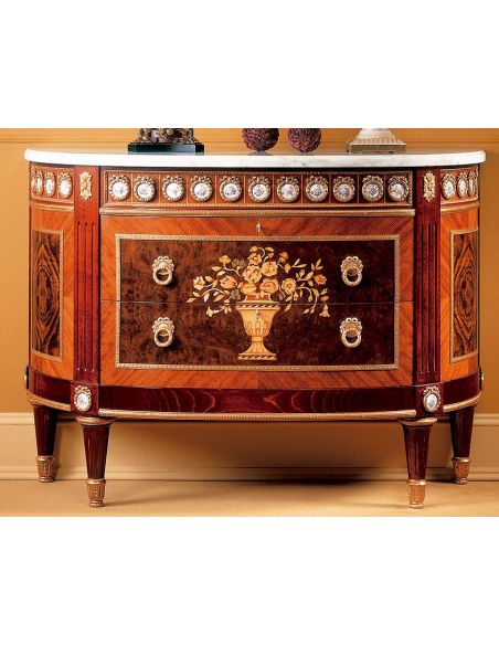 MASTERPIECE COLLECTION. CHEST OF DRAWERS