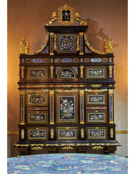 A monumental cabinet from our furniture showpiece collection