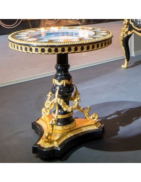 Luxurious Golden and Black Small Table from our furniture showpiece collection. 7318
