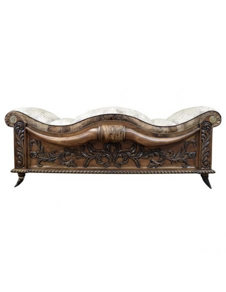 Beautifully Designed Plush Bench Carmelita from our handcrafted Wild West furniture collection. 7452
