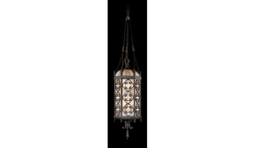 Lighting Medium lantern in stylized quatrefoil design