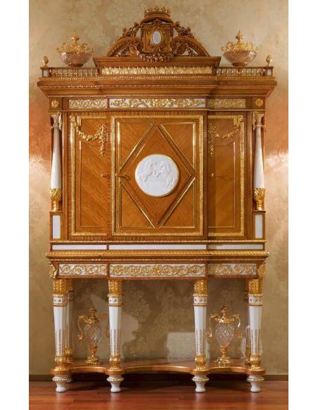 Luxurious King's Chamber Cabinet