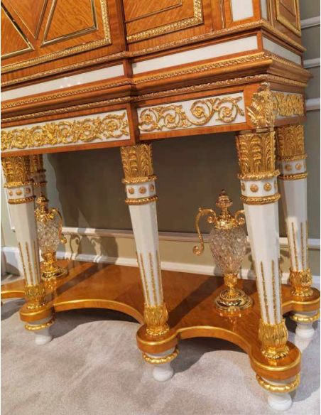 Luxurious King's Chamber Cabinet