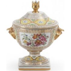 Decorative Accessories Coeburn Urn with Lid