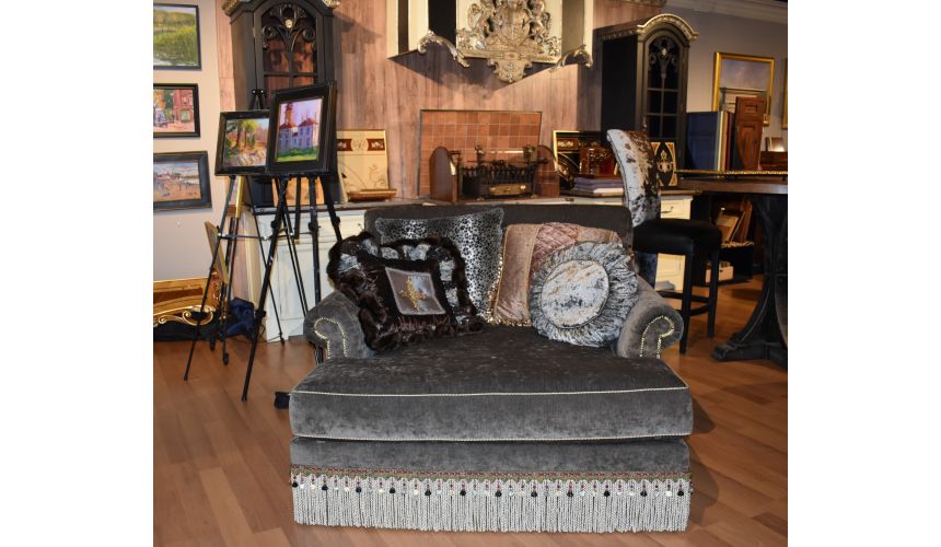 SETTEES, CHAISE, BENCHES Chaise double chair. Classy styling 442