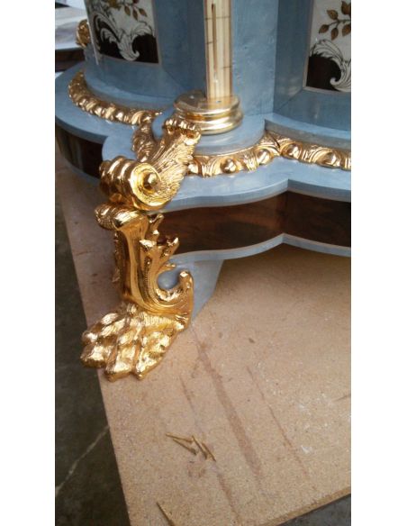 Furniture Masterpieces King Louis Collection. Boulle marquetry work on dining table top