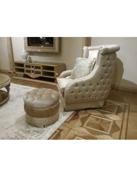 Luxury Leather & Upholstered Furniture Furniture Masterpiece Collection, chair