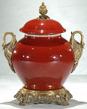 Decorative Accessories Swan Detailing Porcelain Jar