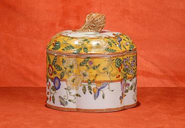 Decorative Accessories High Quality Furniture Hand Painted Covered Box