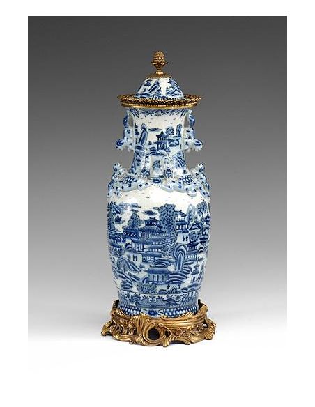 Luxury Interior Decor Chinese Temple Vase