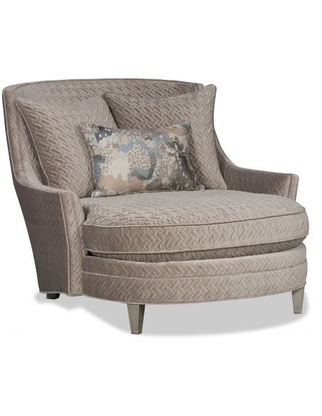 SETTEES, CHAISE, BENCHES Classic chaise with interesting details