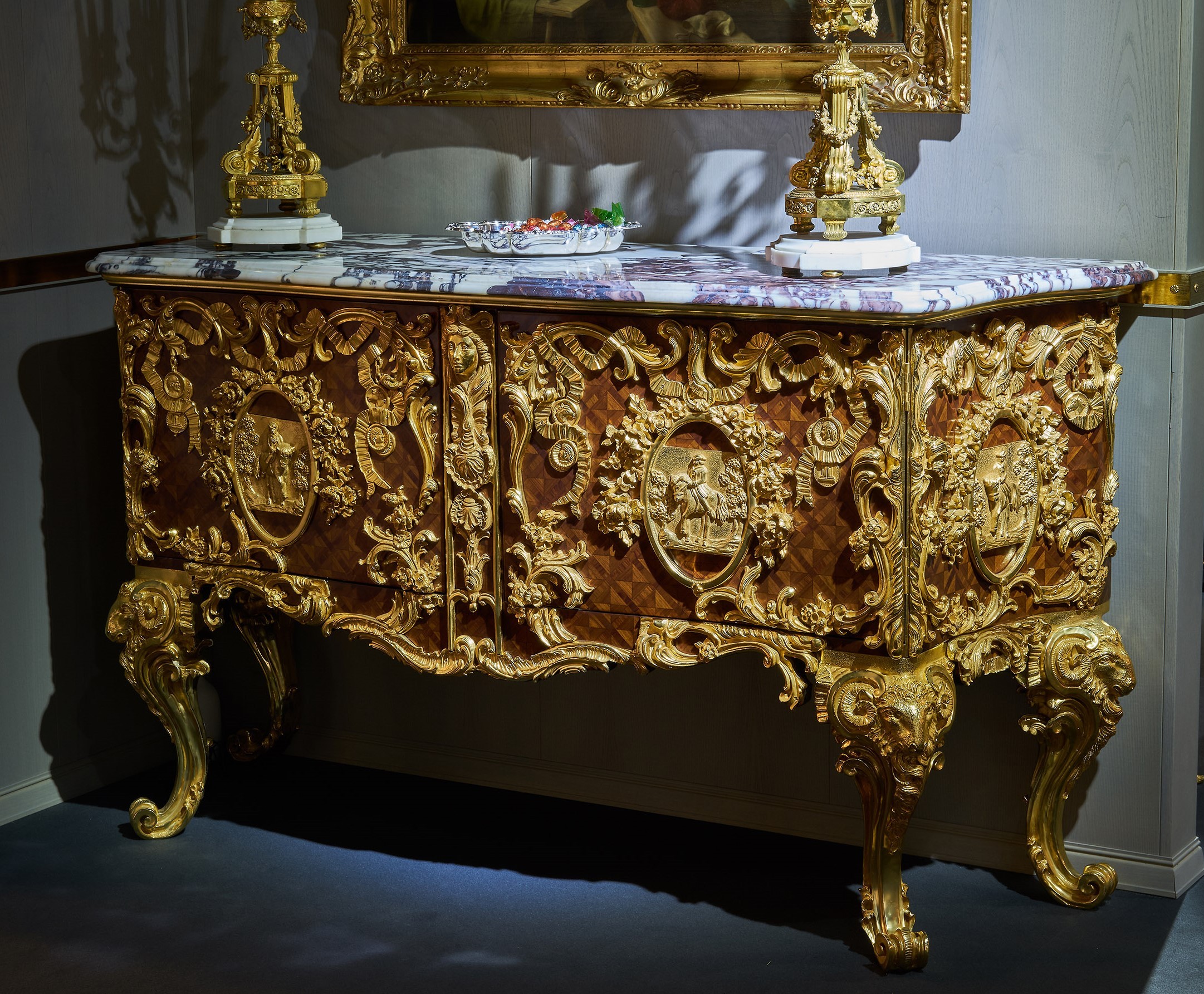 Breakfronts & China Cabinets Luxurious Golden Detailed Writing Desk from our furniture showpiece collection. 7373