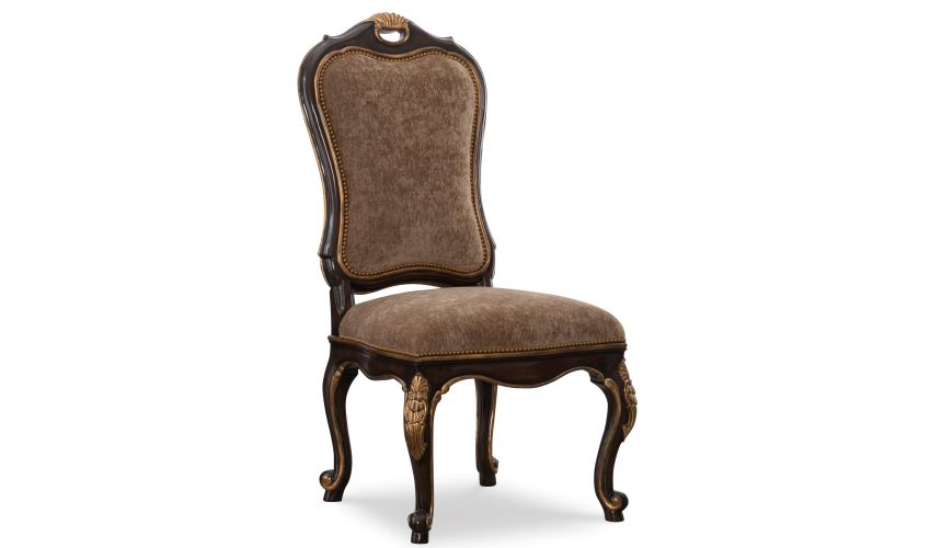 Luxurious traditional styled dining table