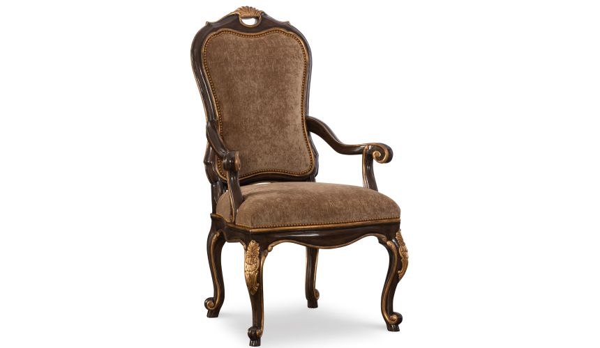 Luxurious traditional styled dining table