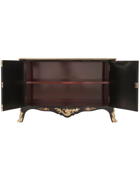 Chinoiserie landscapes and floral details