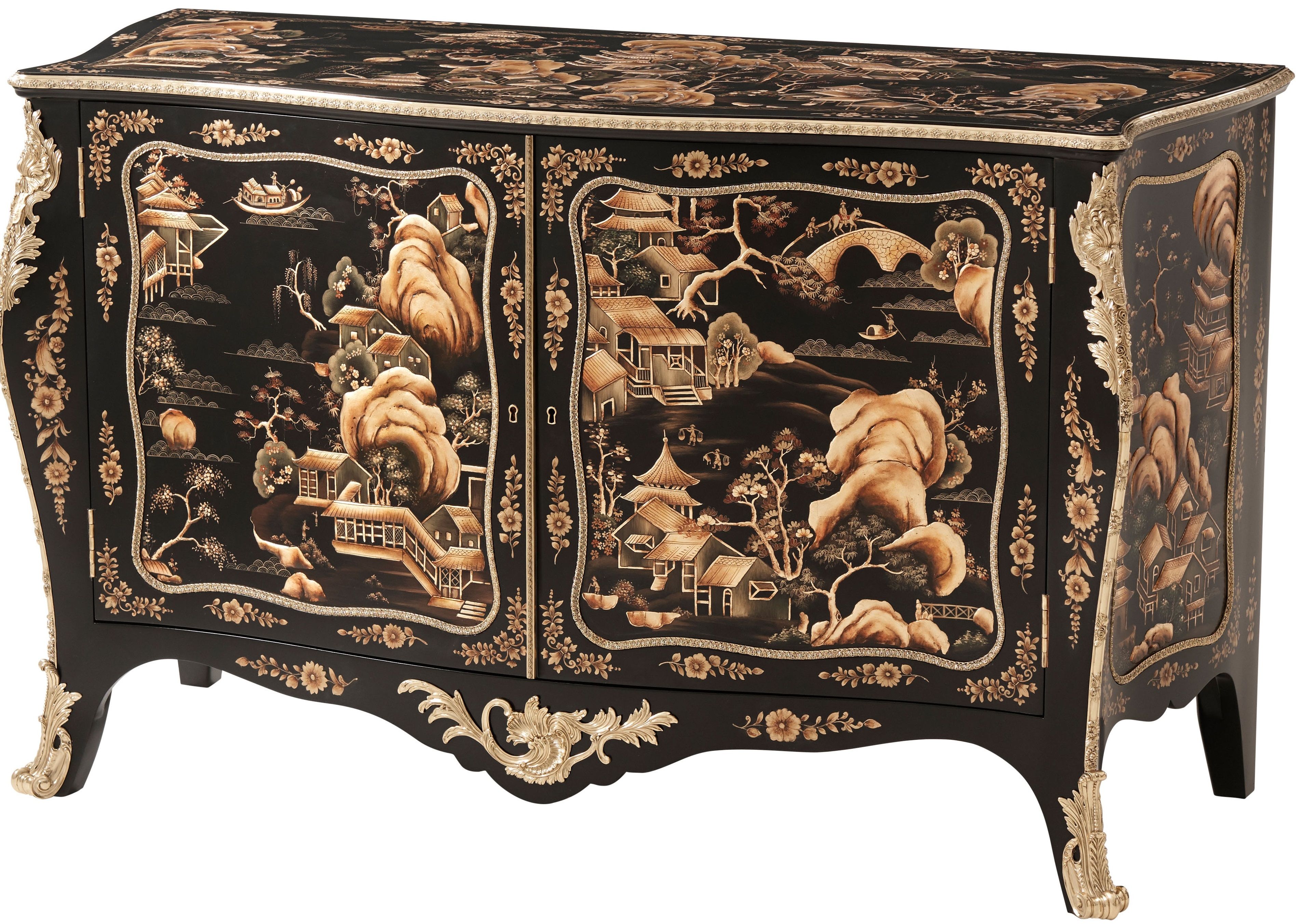 Chinoiserie landscapes and floral details