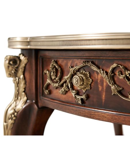 ROUND CAPITAL COCKTAIL TABLE