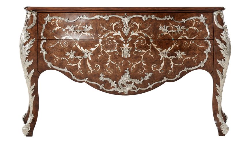 Chestnut burl bombé Commode with beautiful marquetry