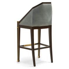 Lincoln Bar Stool gives a comfortable sitting experience. 2