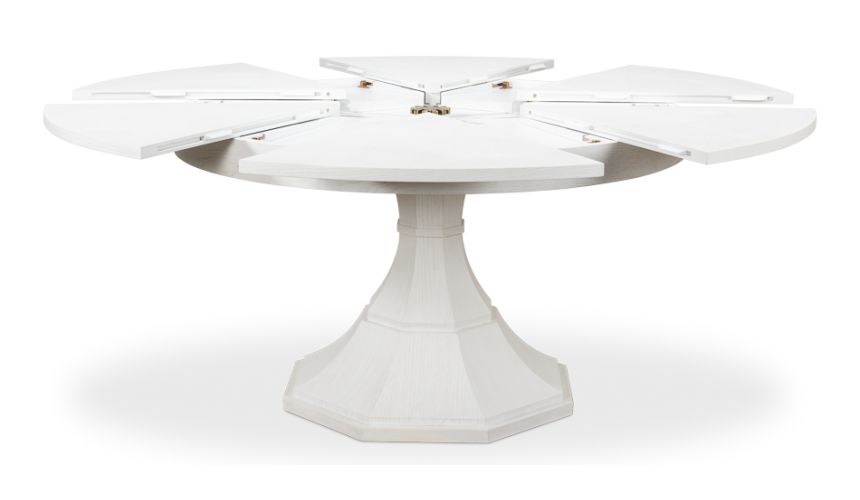 Elegant and stylish Jupe Table