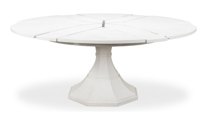 Elegant and stylish Jupe Table