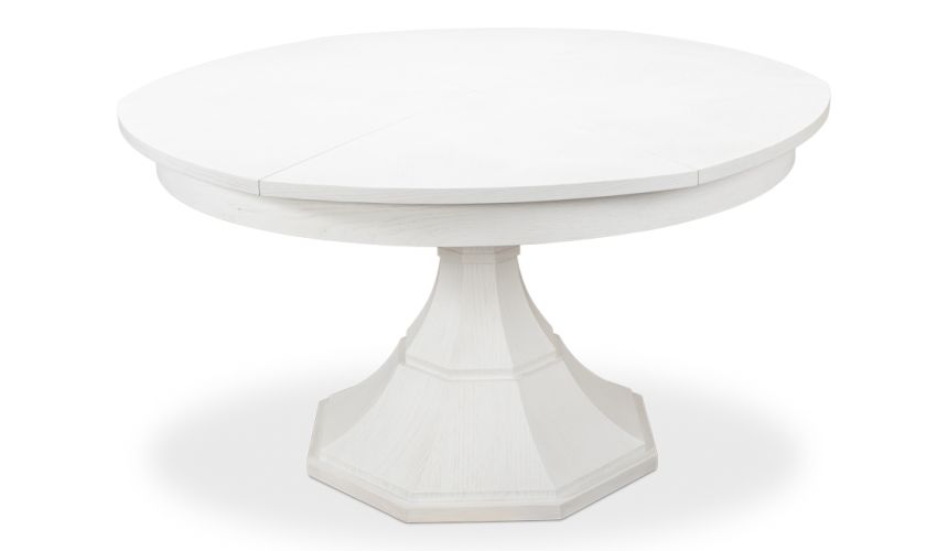 Elegant and stylish Jupe Table