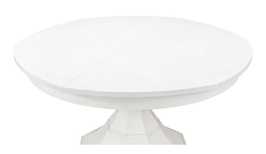 Elegant and stylish Jupe Table