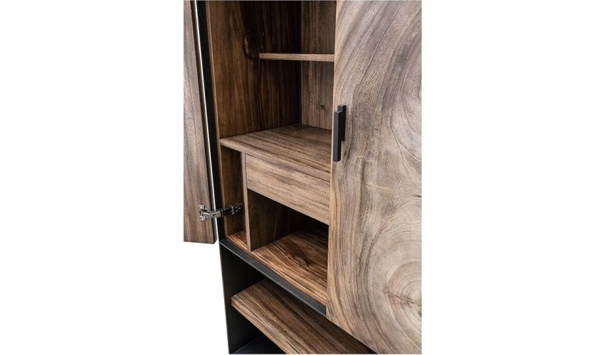 Classy and exquisite wardrobe