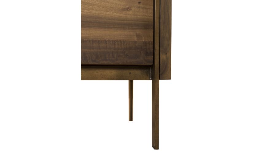 Exceptionally built cabinet