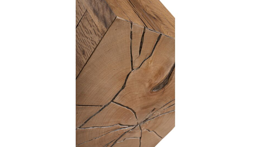 Well-crafted and roomy cabinet