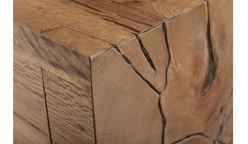 Well-crafted and roomy cabinet