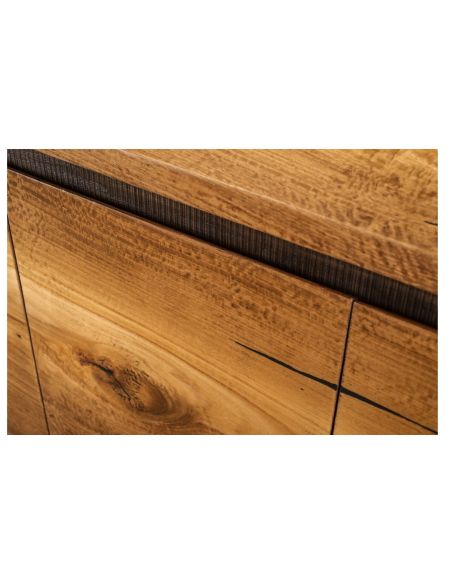 Admirable and functional cabinet
